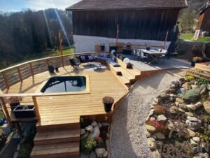 Square wooden hot tub (2)