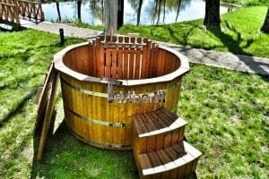 Wooden hot tub thermowood deluxe spa model 18