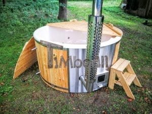 Outdoor fiberglass hot tub with integrated heater Wellness Deluxe 4